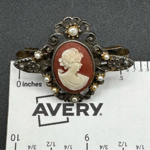 Very Old Vintage Carved Shell Cameo Scarf Clip - Picture 9 of 15